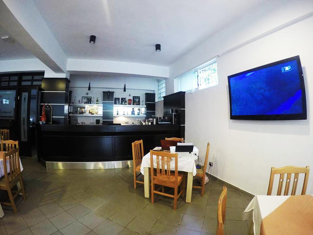 Hotel Aulona Σαράντα Εξωτερικό φωτογραφία